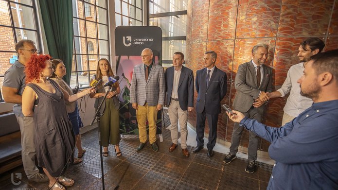 briefing podczas śniadania prasowego UŁ