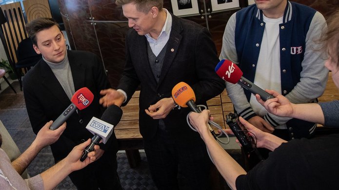 fot. Bartosz Kałużny, Centrum Promocji UŁ rzecznik UŁ i goście podczas wystąpienia z mediami