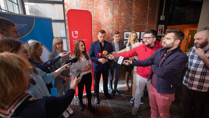 fot. Bartosz Kałużny, CKiPR uczestnicy briefingu z mediami podczas śniadania prasowego