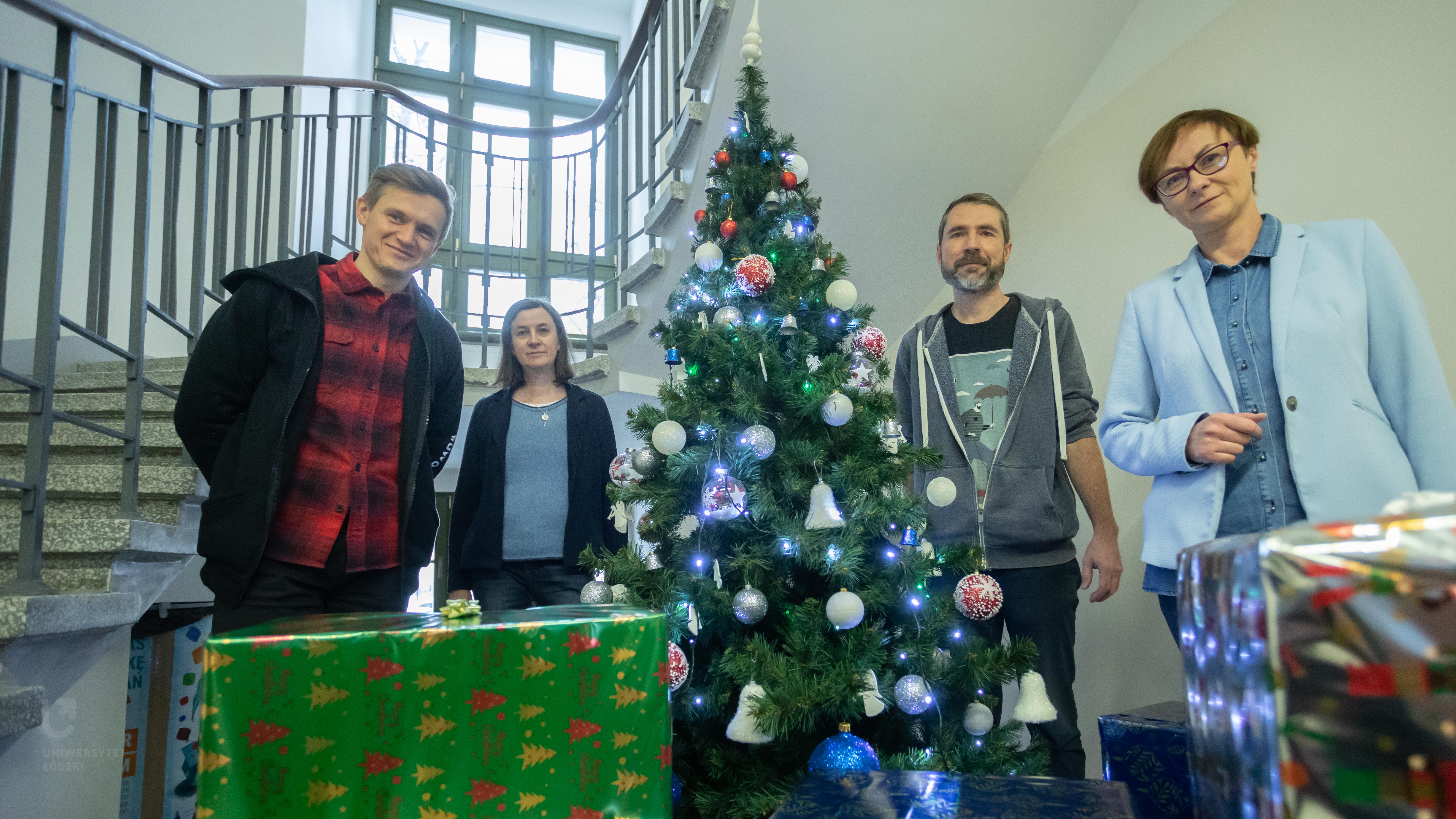 szlachetna paczka - portret z prezentami